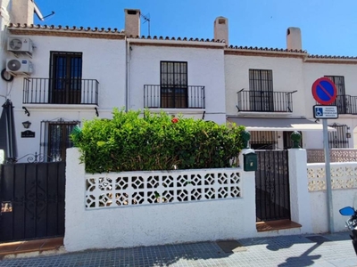 Alquiler Casa pareada en Calle Bajamar Nerja. Con terraza 90 m²