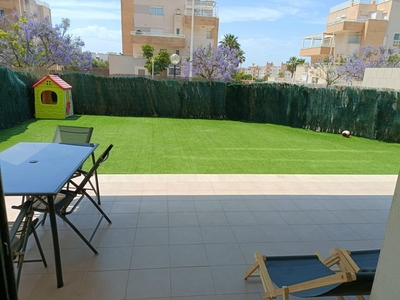 Alquiler de piso con piscina y terraza en Retamar, Cabo de Gata (Almería), Retamar - toyo