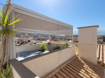 Alquiler Dúplex en Calle Frailes Granada. Muy buen estado plaza de aparcamiento con terraza 90 m²