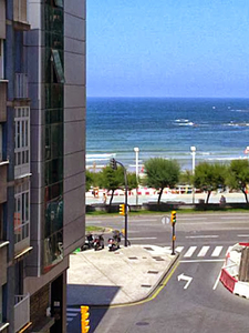Alquiler habitacion de piso con terraza en L'Arena (Gijón)