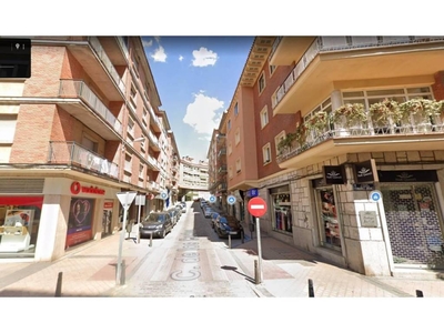 Alquiler Piso Segovia. Piso de cuatro habitaciones en Calle COCHES. Buen estado primera planta con terraza