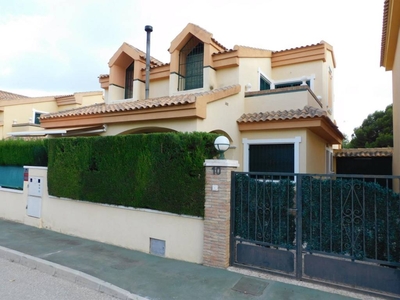 Venta Casa adosada Orihuela. Con terraza 106 m²