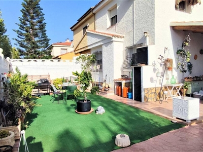 Venta Casa adosada San Vicente del Raspeig - Sant Vicent del Raspeig. Con balcón 117 m²