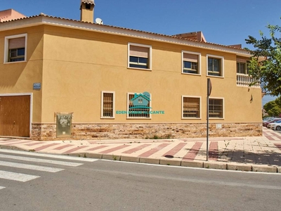 Venta Casa unifamiliar El Campello. Con balcón 220 m²