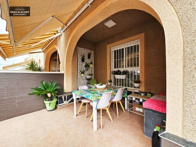 Venta Casa unifamiliar en Creta Santa Pola. Con terraza 116 m²