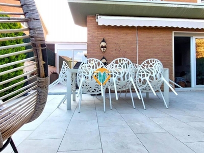 Venta Casa unifamiliar La Nucia. Nueva plaza de aparcamiento con terraza calefacción individual 205 m²