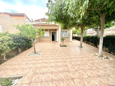 Venta Casa unifamiliar Pilar de la Horadada. Con terraza 120 m²