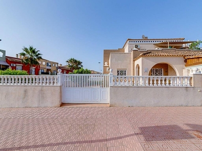 Venta Casa unifamiliar Torrevieja. 83 m²