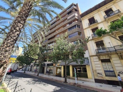 Venta Piso Alicante - Alacant. Piso de cuatro habitaciones Buen estado con terraza