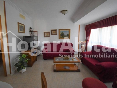 Venta Piso Alicante - Alacant. Piso de tres habitaciones en Pintor Velazquez. Quinta planta con balcón