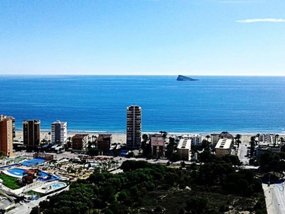 Venta Piso Benidorm. Piso de tres habitaciones en Calle del Murtal. Buen estado 17 con terraza