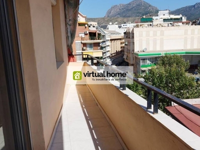 Venta Piso Benidorm. Piso de tres habitaciones Tercera planta con terraza