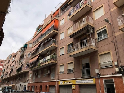 Venta Piso Elche - Elx. Piso de cuatro habitaciones en Calle Carmelo Serrano Garcia 36. Buen estado sexta planta con terraza