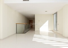 Dúplex con 3 habitaciones con ascensor, parking, piscina, calefacción y aire acondicionado en Sant Pere de Ribes