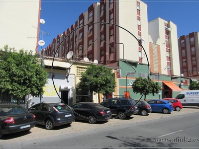 Local comercial Avenida Santa Marta Huelva Ref. 93868161 - Indomio.es