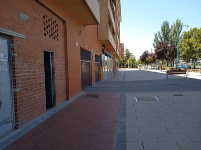 Local comercial Calle Avenida Castilla Aranda de Duero Ref. 93892931 - Indomio.es
