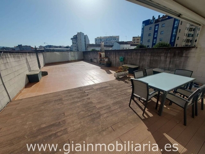 Venta de piso con terraza en Vilagarcía de Arousa