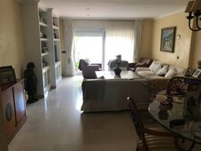 Venta Piso Estepona. Piso de tres habitaciones en Calle Del Olivo. Buen estado con terraza