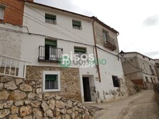Casa adosada en venta en Centro del Pueblo en Alhóndiga por 50.000 €