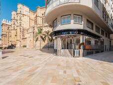 Casa con 6 habitaciones con parking en La Malagueta - Monte Sancha Málaga