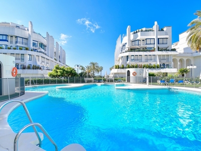 Ático en venta en Playa Bajadilla - Puertos, Marbella, Málaga