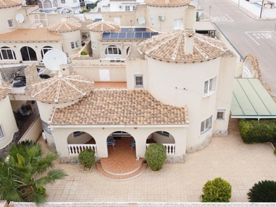 Chalet en venta en El Chaparral - La Siesta - La Torreta, Torrevieja, Alicante