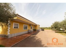Venta Casa unifamiliar Badajoz. Buen estado 300 m²