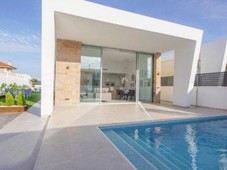 Venta Casa unifamiliar en avenida ramon de valle inclan 5 Torrevieja. 400 m²