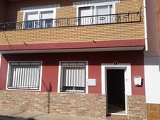 Venta Casa unifamiliar en Calle Cervantes 4 Barrax. Con balcón