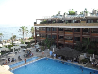 Apartamento en venta en Puerto Banus, Marbella, Málaga