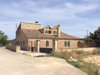 Casa en venta enavda. paisos catalans, 5,cervia de les garrigues,lleida