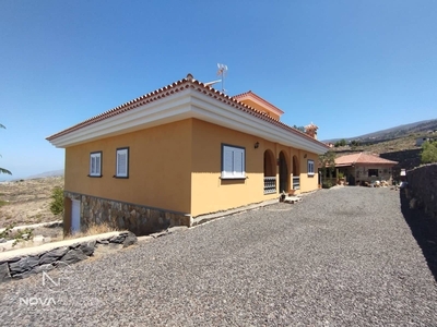 Chalet en venta en Guía de Isora, Tenerife