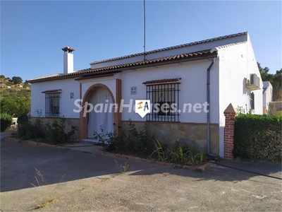Villa en venta en Antequera