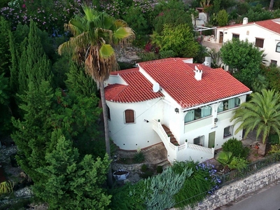 Villa independiente en venta en Orba