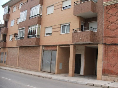 Alquiler con opcion a compra de piso en Linares