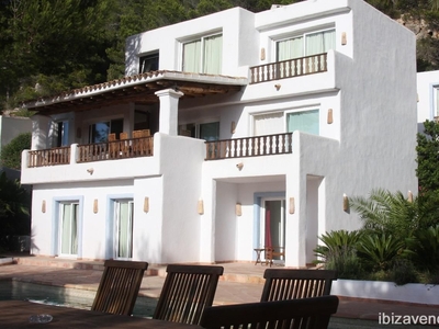 Alquiler de casa con piscina en Ibiza