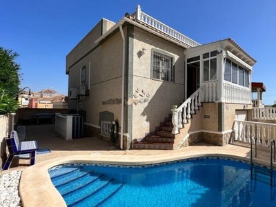 Chalet en Orihuela Costa