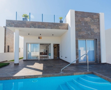 Chalet en venta en Los Almendros (Orihuela Costa), Orihuela, Alicante