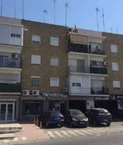 Piso en venta en Sanlúcar La Mayor de 57 m²