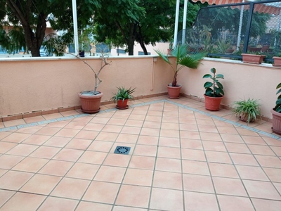 Venta de casa con terraza en La Florida, Vistalegre (Huelva)