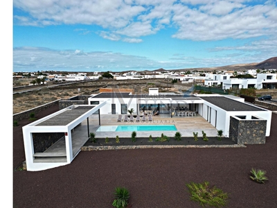 Alquiler de casa con piscina y terraza en La Oliva localidad, LA Oliva