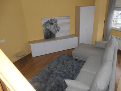 Alquiler de dúplex en Residencia - Abella de 2 habitaciones con garaje y muebles