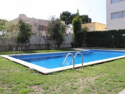 Alquiler de vivienda con piscina y terraza en Torredembarra, *ELS MUNTS