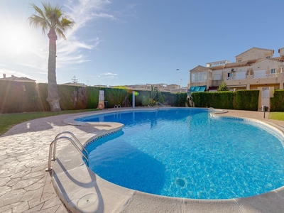 Chalet en venta en Centro, Torrevieja, Alicante