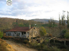 Casa con terreno en Campo Lameiro