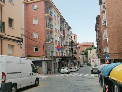 Piso en venta en calle De San Antón de 4 habitaciones con terraza y calefacción
