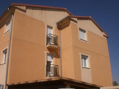 Piso en venta en San Cristóbal de Segovia de 3 habitaciones con garaje