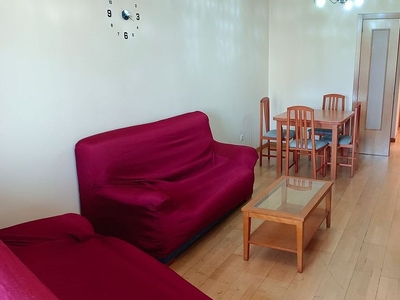 Alquiler de piso en Vilalba de 2 habitaciones con garaje y muebles