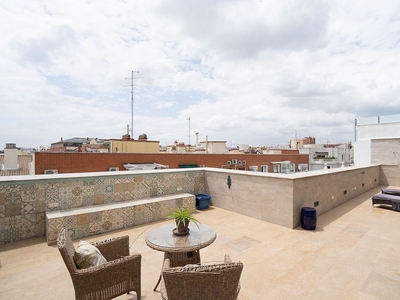 Venta de ático en Almagro de 3 habitaciones con terraza y garaje