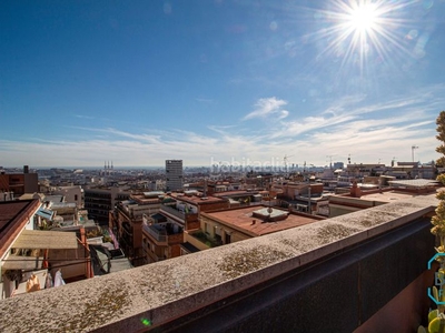 Alquiler ático magnífico ático con gran terraza y vistas impresionantes a en Barcelona